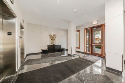 949 Madison St, Chicago IL  60607-2624 exterior