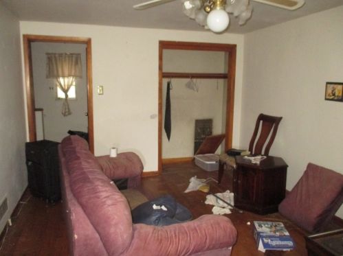 1109 Sperling Dr, Pittsburgh PA 15221-3052 exterior