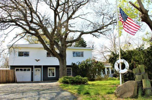 309 Hawthorne Ave, Point Pleasant Beach NJ 08742-2540 exterior