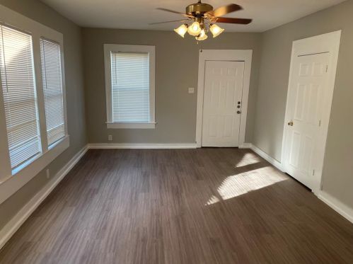 606 Centre St, Dallas TX  75208-6328 exterior