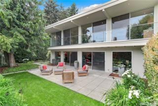 3831 43rd Ave, Seattle WA  98105-5446 exterior