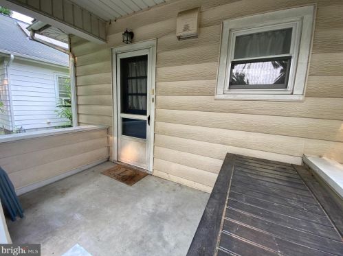 317 Oakland Ave, Camden NJ 08107-1211 exterior