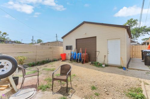 6328 Mozart St, Chicago IL 60659-1521 exterior