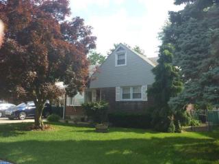 1506 Rhawn St, Philadelphia PA  19111-2806 exterior