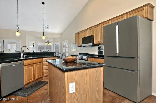 23802 Stoney Lk Dr, Chandler AZ 85248-6154 exterior