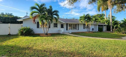 1280 Morningside Dr, Naples FL 34103-3314 exterior
