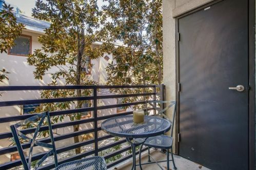 4111 Gilbert Ave, Dallas TX 75219-3827 exterior