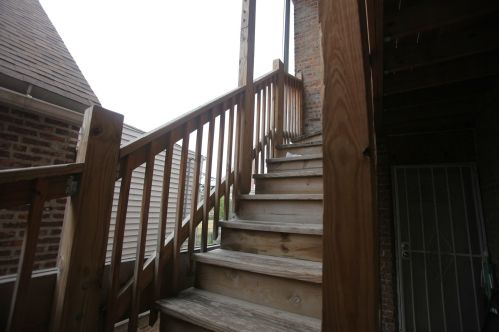 3939 Iowa St, Chicago IL 60651-3242 exterior