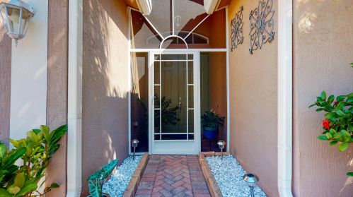 10051 Chadwick Dr, Fort Pierce FL 34987-2418 exterior