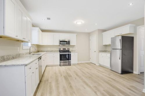 3922 Button Gate Ct, Lithonia GA  30038-3863 exterior