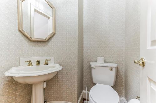 3481 Greystone Cir, Atlanta GA 30341-5854 exterior