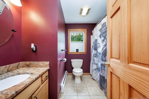 50 Mason Hl Rd, Killingly CT 06241-1324 exterior