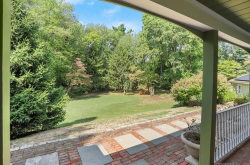 75 Nursery St, Norwalk CT 06850-1707 exterior