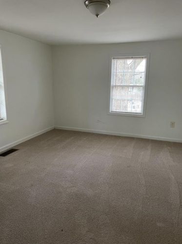 2127 Cambridge Ave, Atlanta GA  30337-1715 exterior