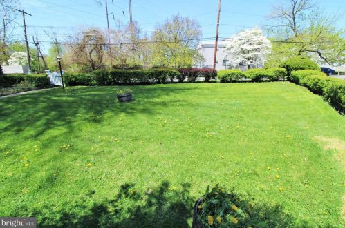 352 Johnson St, Philadelphia PA 19138-1110 exterior