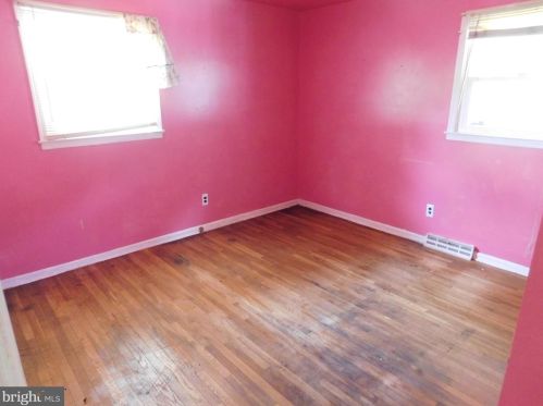 935 Maple Ave, Roebling NJ 08554-1808 exterior