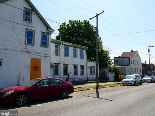 6801 Ditman St, Philadelphia PA 19135-2229 exterior