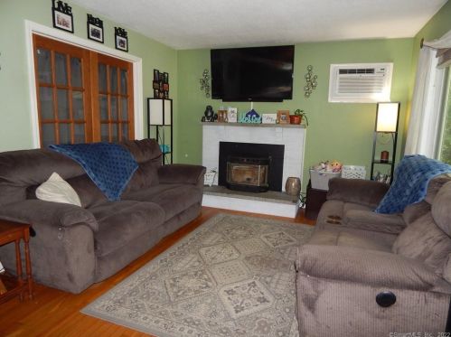 75 Bush Hl Rd, Exeter CT 06249-1210 exterior