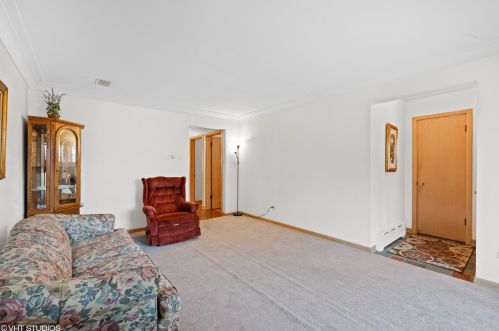 5354 Nagle Ave, Chicago, IL 60638-1321