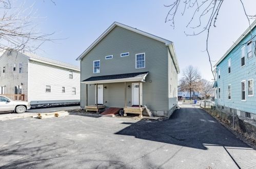 54 Calhoun St, Springfield MA  01101-1801 exterior