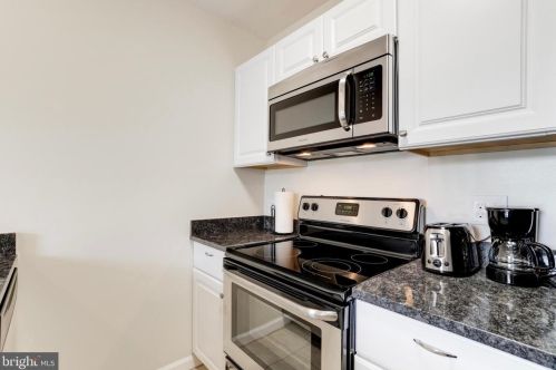 912 19 St, Washington DC 20002-4083 exterior