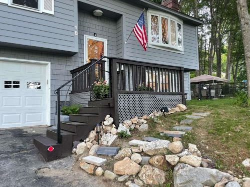 18 2nd Ave, Goffstown, NH 03045-1720