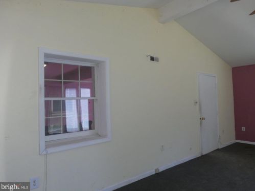 10408 New Hampshire Ave, Silver Spring MD 20905-3918 exterior