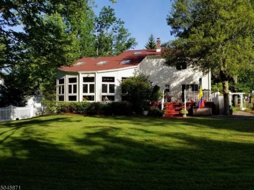 1982 Broad St, Scotch Plains, NJ 07076-4754