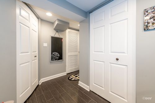 828 Stratford Ave, Elmhurst IL 60126-4651 exterior