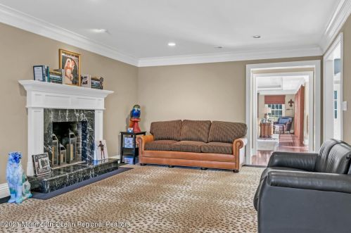 41 Marlpit Pl, Middletown NJ 07748-2028 exterior