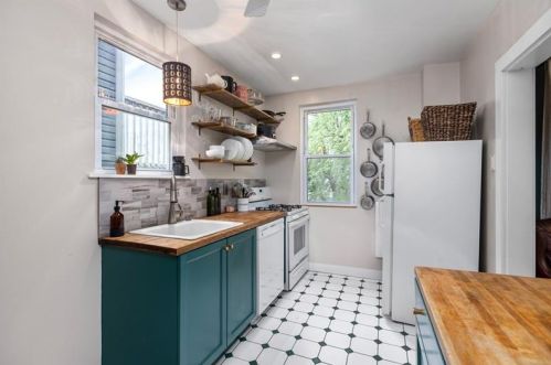 2431 Arlington Ave, Pittsburgh PA 15203-1313 exterior