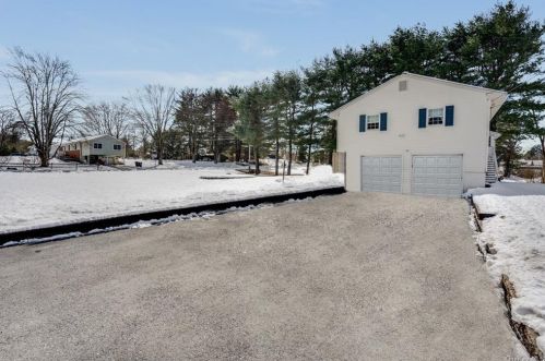 102 Meadow Ln, Poughkeepsie NY 12603-3278 exterior