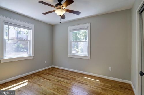 2331 Glendale Ter, Alexandria VA 22303-1907 exterior