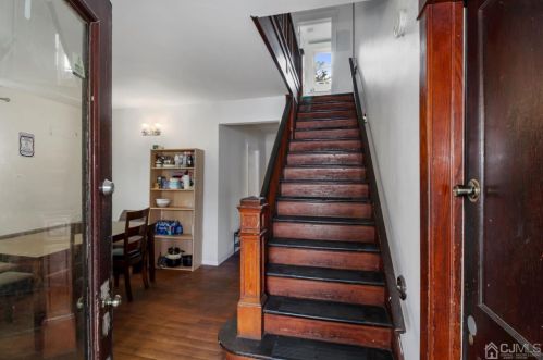 10 Handy St, New Brunswick NJ  08901-2821 exterior