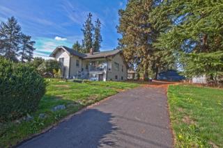 12021 16 Ave, Seattle WA  98168-2271 exterior