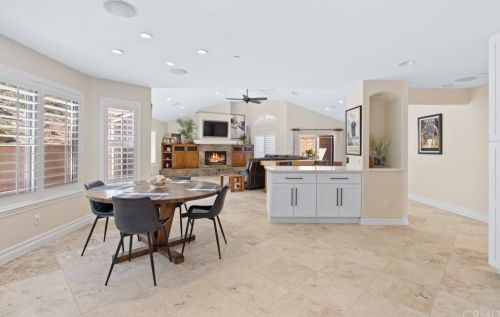 31345 Avenida Del Reposo, Temecula CA 92591-1724 exterior