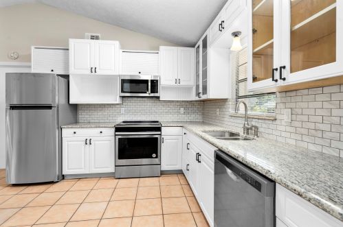 6004 Bamboo Dr, Fort Pierce FL 34982-3776 exterior