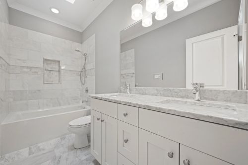 3417 Bell Ave, Chicago IL 60622-3033 exterior