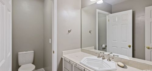 1925 Foxmoor Cir, Sandy UT 84092-5265 exterior