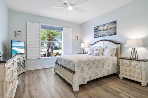 8510 Karina Ct, Naples FL 34114-2752 exterior