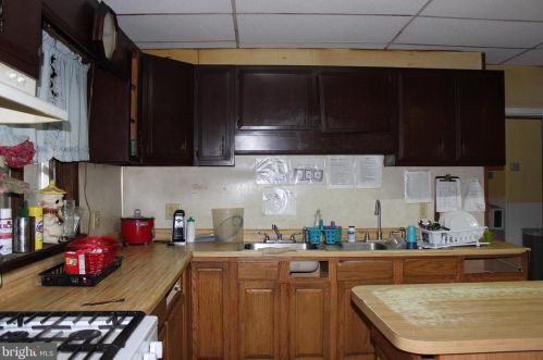 123 Main St, Pilesgrove NJ 08098-1226 exterior