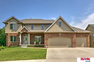 17614 R St, Omaha, NE 68135-2829