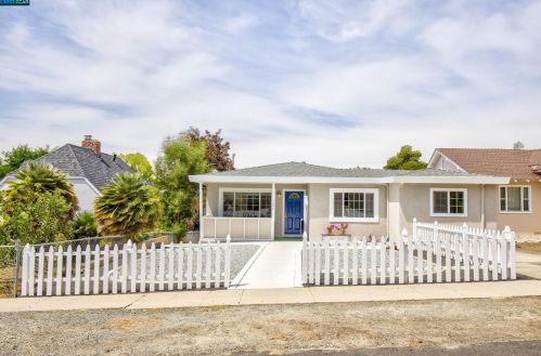 125 Wellington Ave, Concord, CA 94520-1112