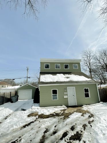 4634 50th St, Milwaukee WI  53220-4122 exterior