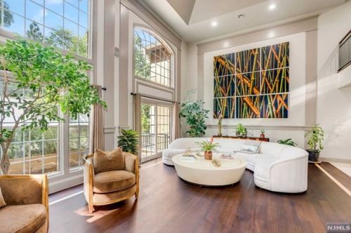 3 Pne Ter, Demarest NJ 07627-1214 exterior