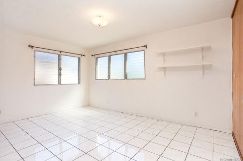 1108 Gulick Ave, Honolulu HI 96819-4203 exterior