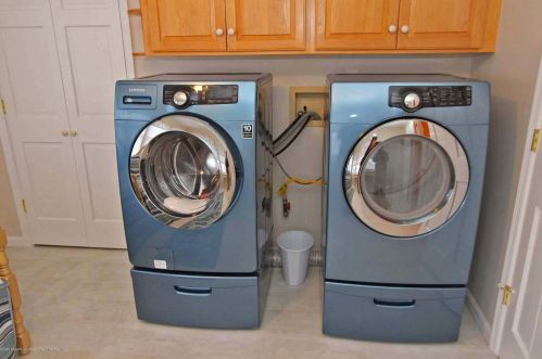 21 Dover Ave, Lavallette NJ 08735-2704 exterior