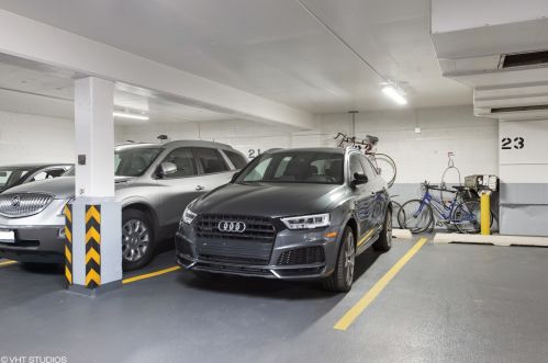 1350 Astor St, Chicago IL  60610-2172 exterior