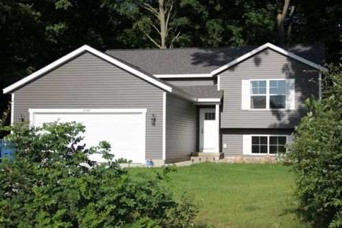 2597 35th St, Allegan, MI 49010-9222