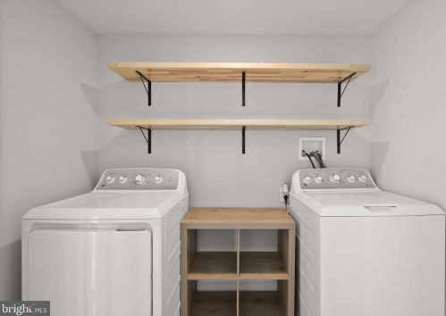 2202 Arden Dr, Fallston MD 21047-1402 exterior